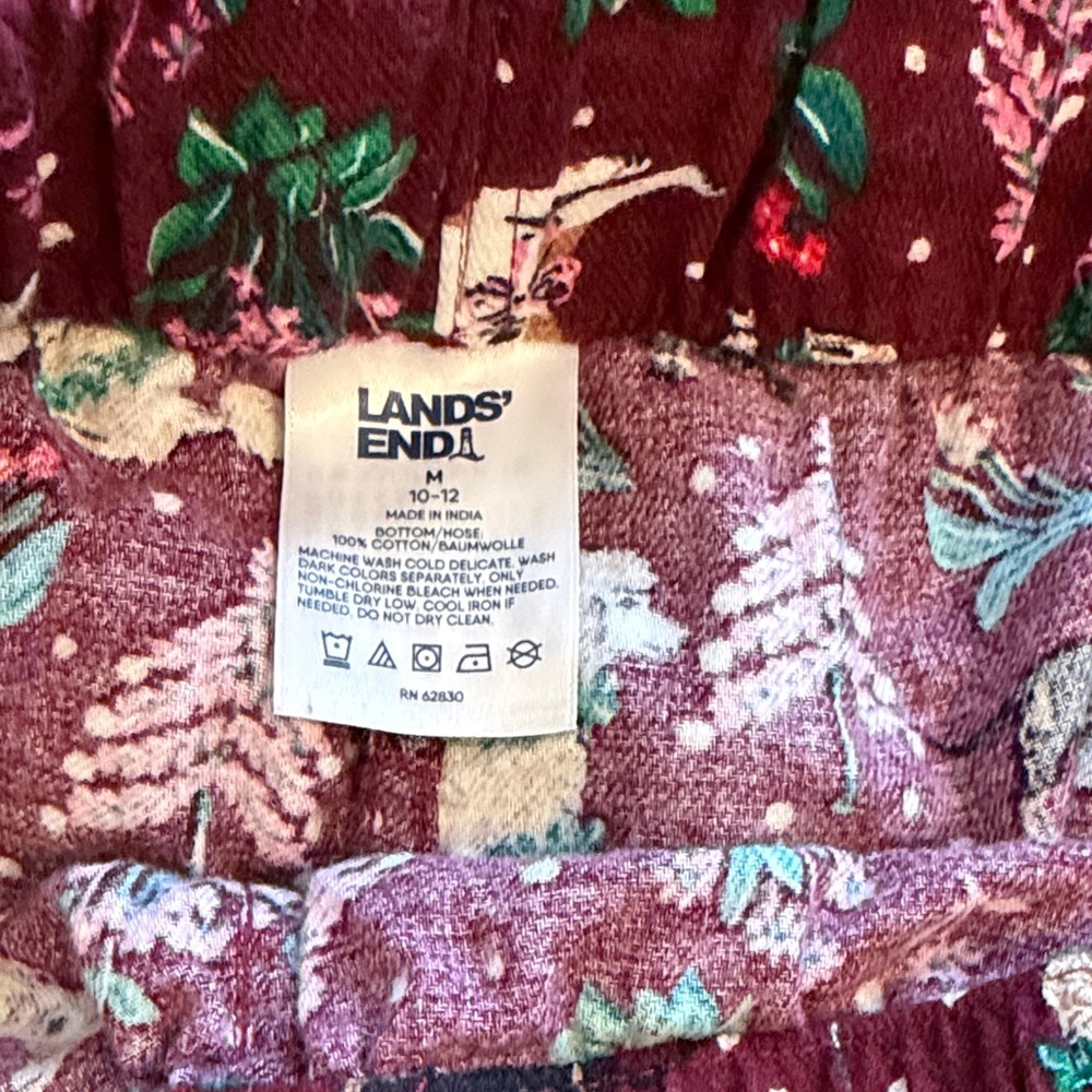 Lands’ EndWomen’s Burgundy Dog Print Pajama Pants - Cozy Holiday Sleepwear - Picture 4 of 4